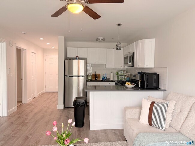 Foto del edificio - 1085 Whalley Ave