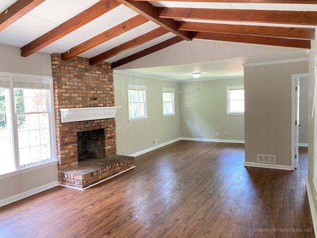 Building Photo - Charming 4 Bd / 2 Bath in College Park **R...