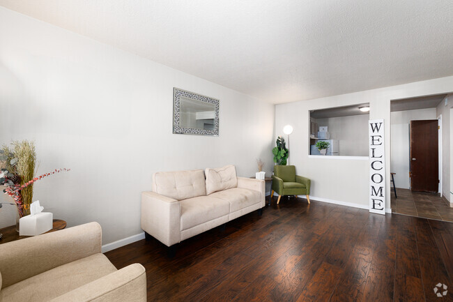 1BR, 1BA - 655SF - Living Room - Le Coeur Apartments