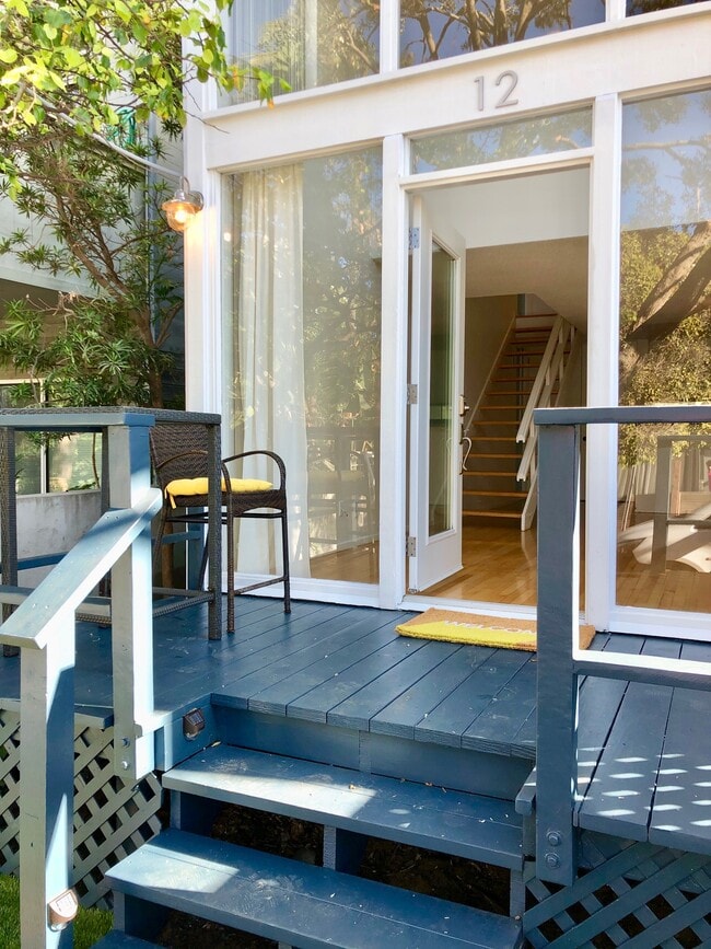 Foto del edificio - 12 Westwind St