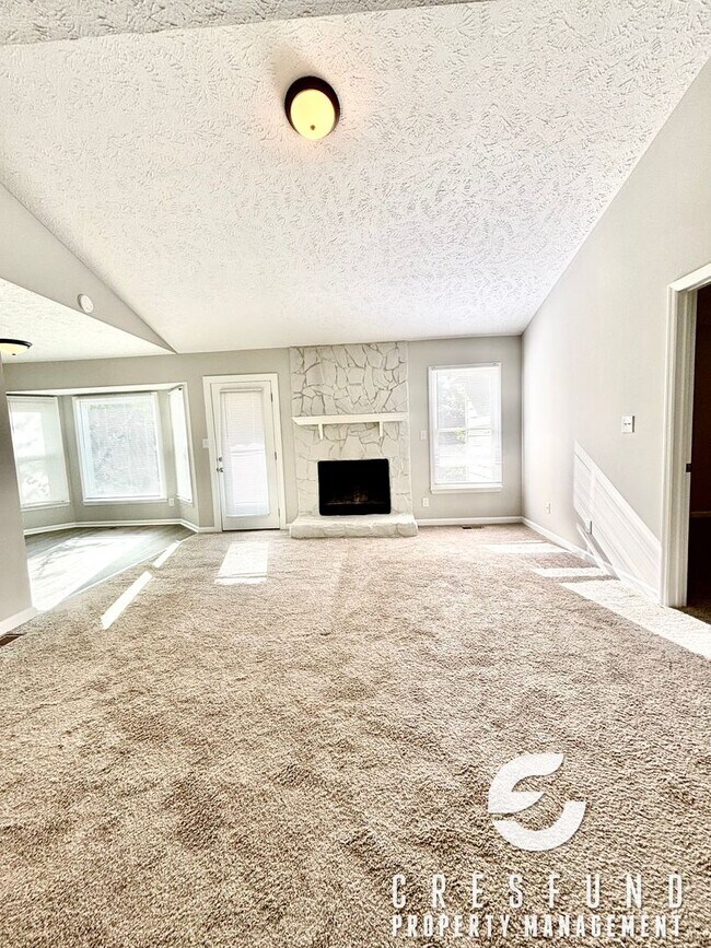 Foto del edificio - 7 MINUTES FROM INTERSTATE! Adorable 3 Bed Two Bath in Raeford - Ready for Move In TODAY!