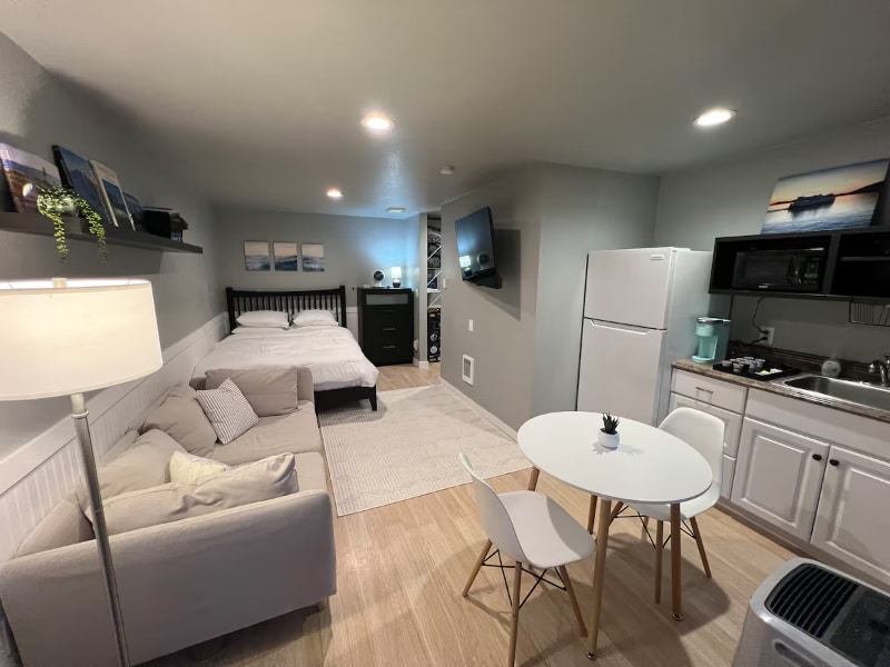 Foto principal - 2504 Bridgeport Way W