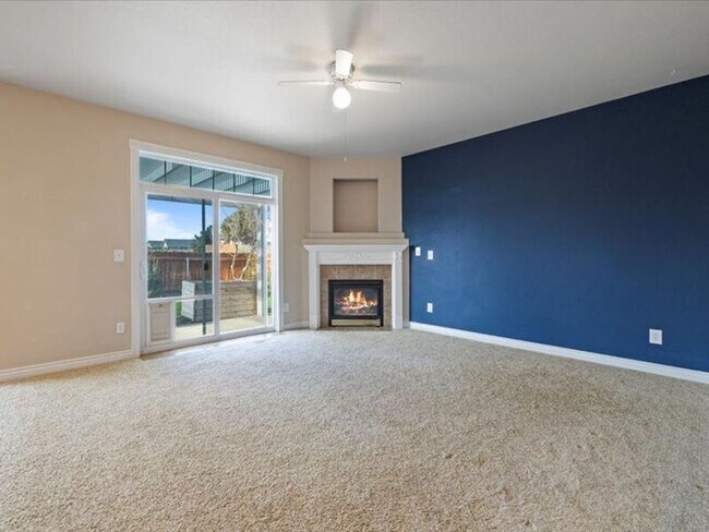 Foto del edificio - 5412 Mariner Ln