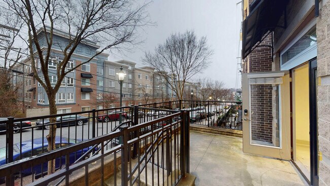 Interior Photo - Towson Promenade