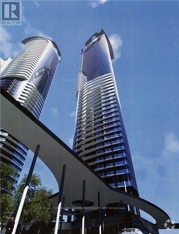 Building Photo - 14-5514 York St