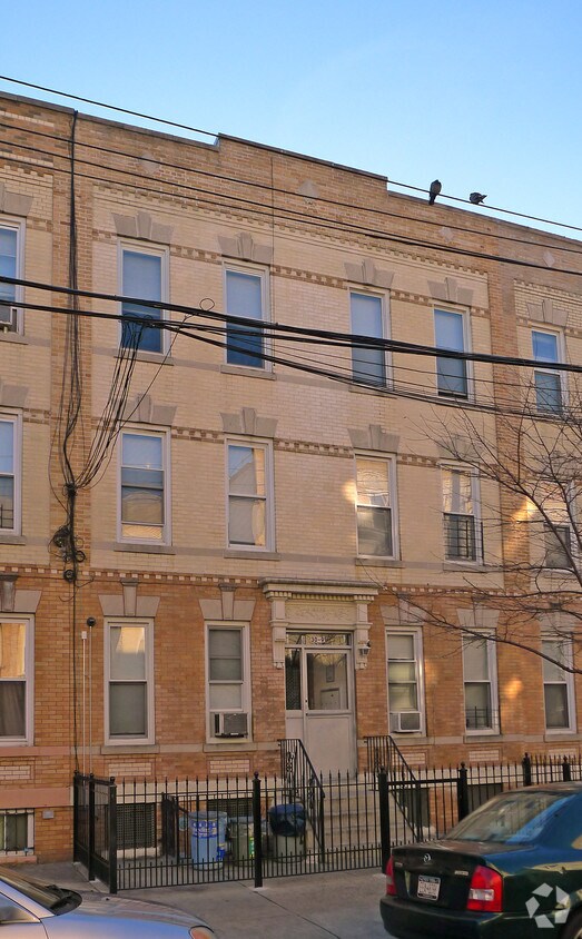 Foto del edificio - 30-91 44th St