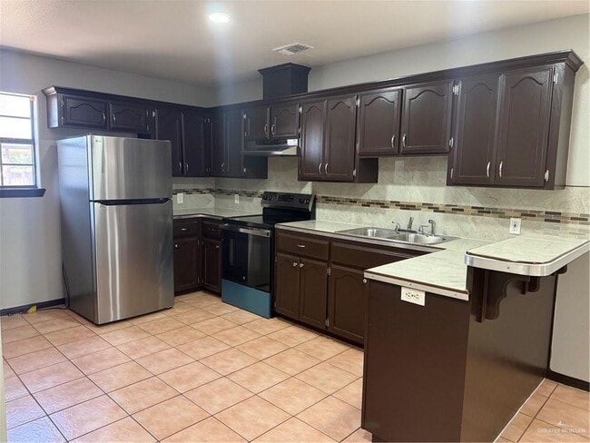 Foto del edificio - 2608 S 26th St