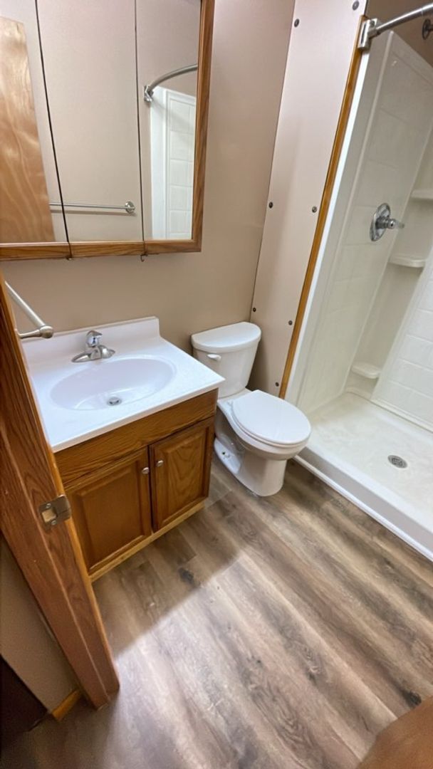 Building Photo - Renovated 2-bedroom, 1-bath single family ...