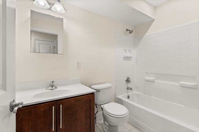 Building Photo - Chelsea Place