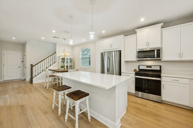 Foto del edificio - 141 Redbud Ln