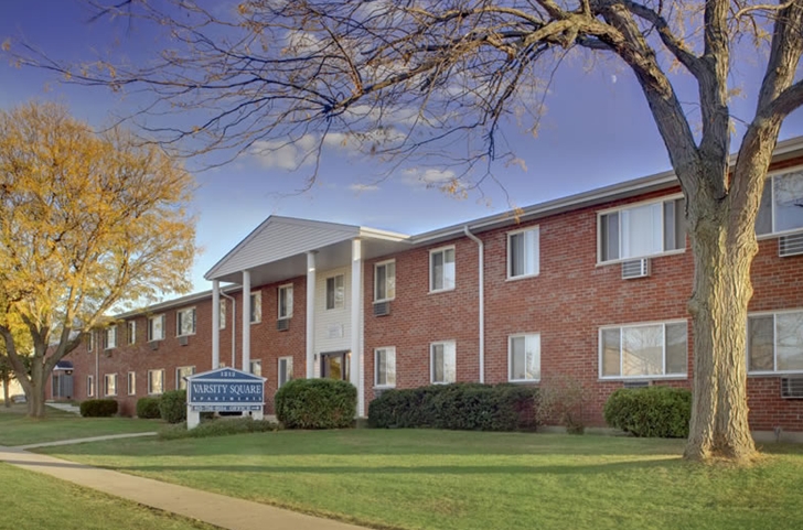 Primary Photo - Varsity Square Apartments