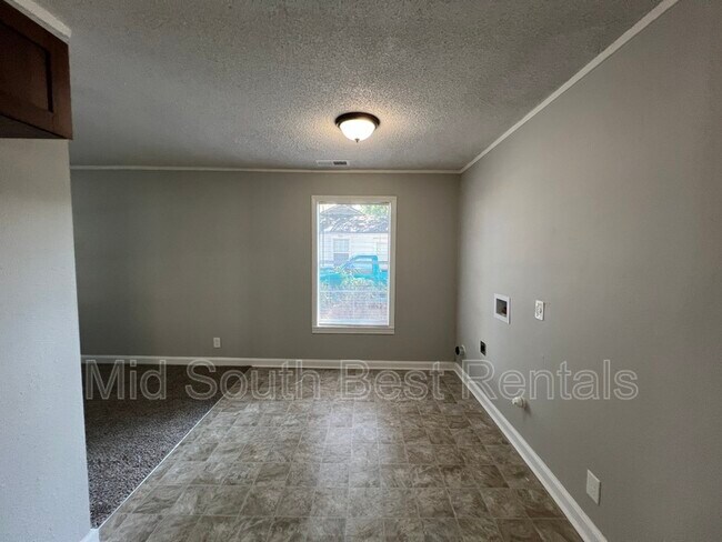 Foto del edificio - 2249 Amherst Cove