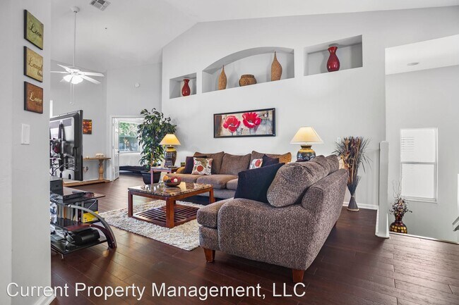 Building Photo - 3 br, 2 bath House - 7852 Gardner Drive #202