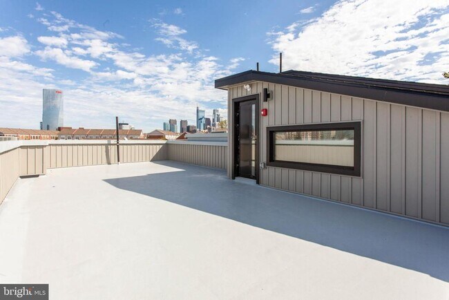 Foto del edificio - 2553 Montrose St