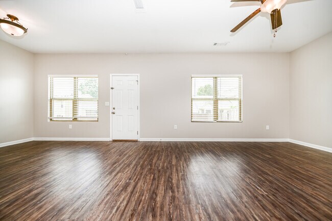 Building Photo - 429 Concord Terrace