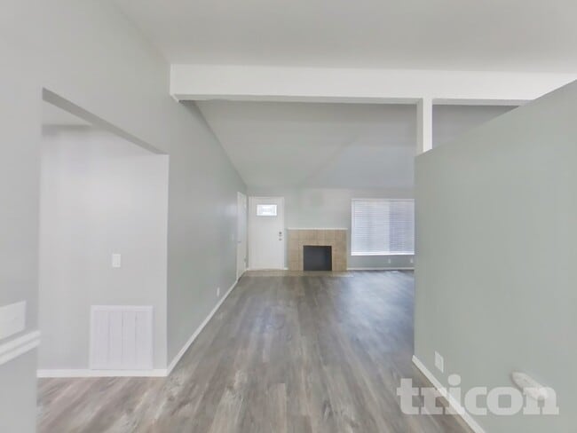 Building Photo - 6515 193rd Ave E