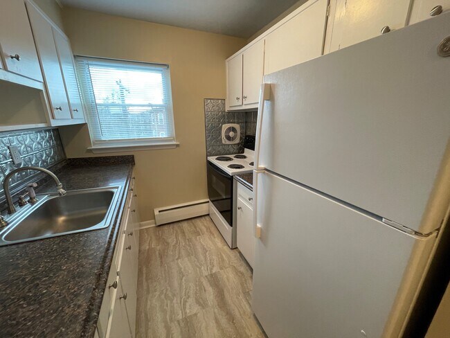 Building Photo - Fairview Street Apartments