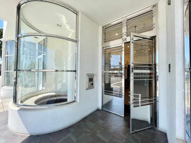Foto del edificio - Panoramic City View 2Br/2BA Waterfront SF ...