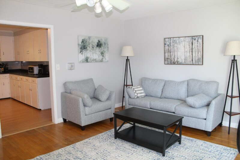 Foto principal - 12 Brooks Ave