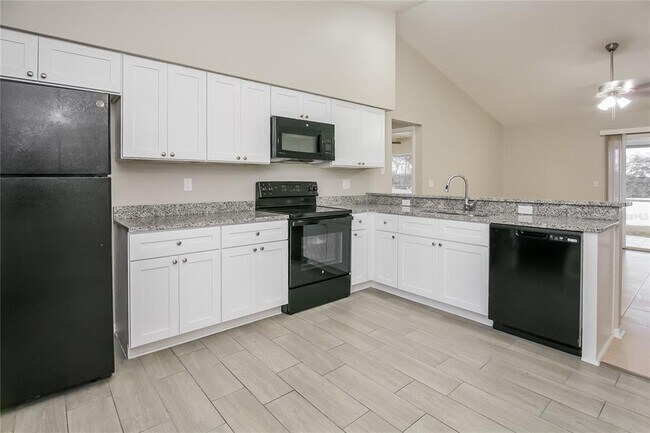 Building Photo - 246 Cobblestone Dr