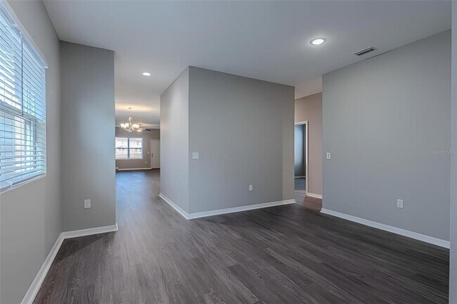 Building Photo - 3383 Cup Dr
