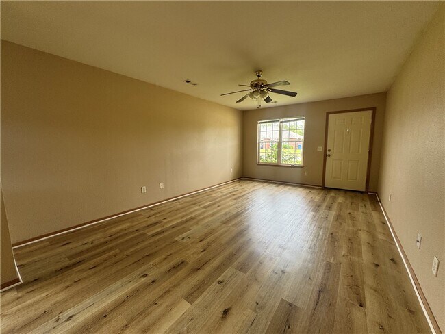 Foto del edificio - 1302 N 22nd St