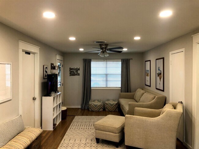 Foto del edificio - 7151 Neff St