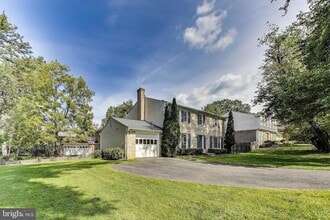 Building Photo - 10323 Snowpine Way