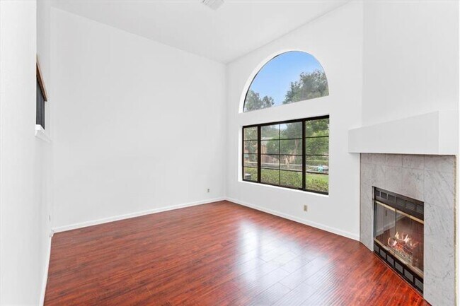 Foto del edificio - 9280 Lake Murray Blvd