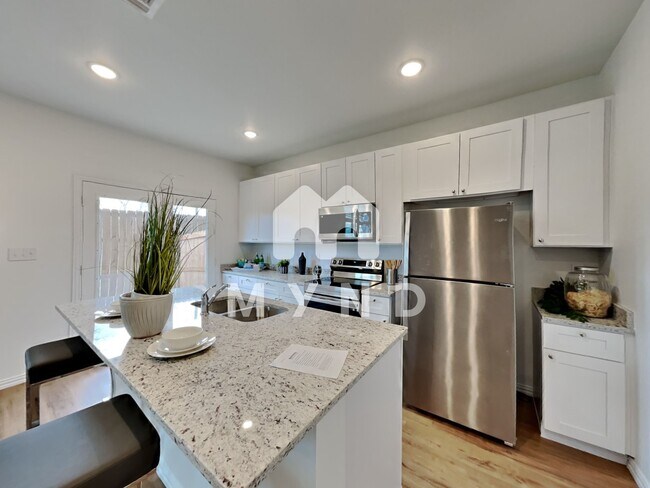 Building Photo - 1203 Boxwood Ln