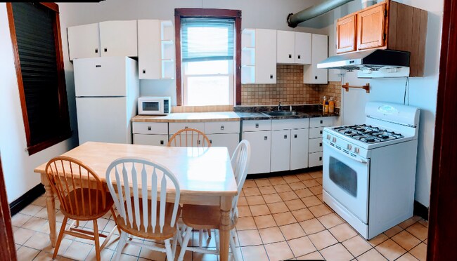 Foto del edificio - 3325 S Emerald Ave