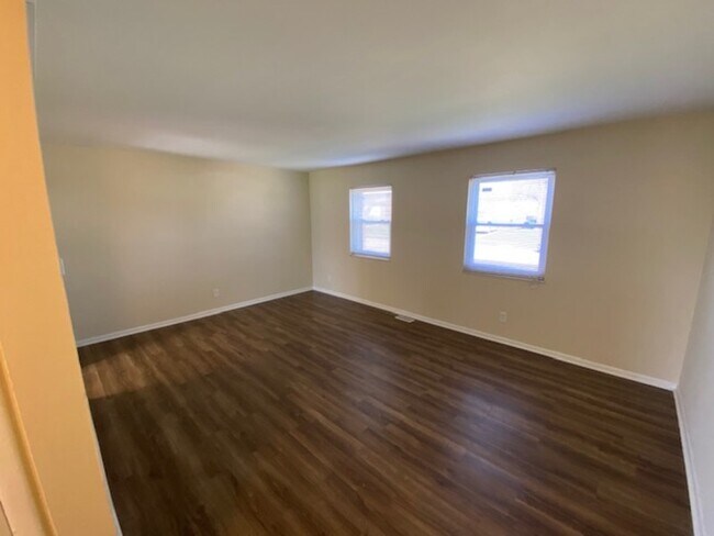 Building Photo - 3071 Rotunda Ct S