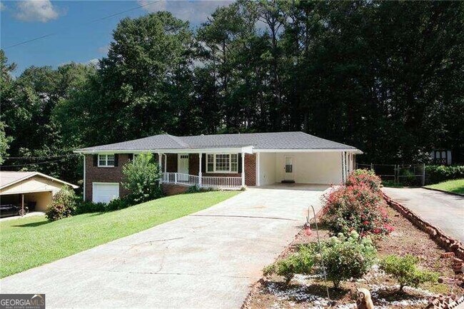 Building Photo - 840 Howard Ct SW