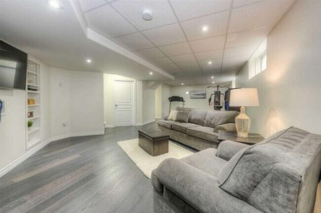 Building Photo - 908 Magdalena Crt