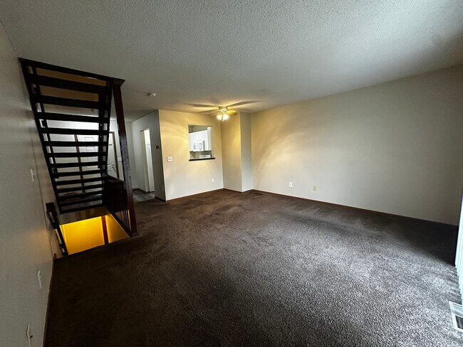 Foto del edificio - 1732 Bennigan Dr