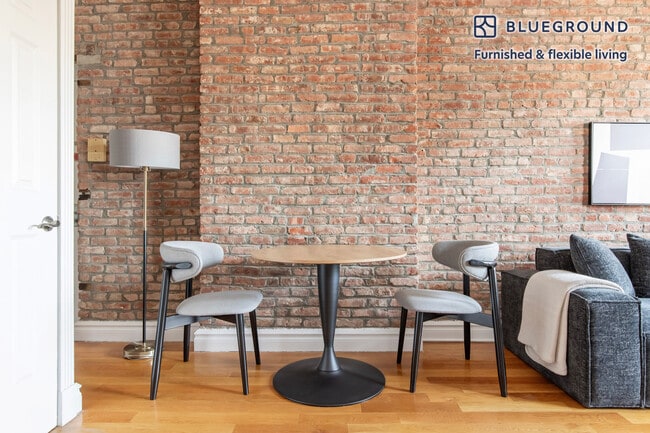 Building Photo - 20 Prince St