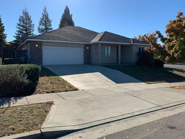 Building Photo - MOVE IN SPECIAL... $300 OFF OF THE 1ST MON...