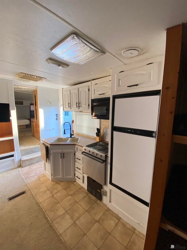 Foto del edificio - 12617 E 46th Dr