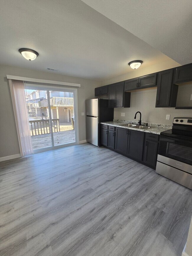 Foto del edificio - 2 Bedroom 1.5 Bath Townhouse Apt in Osage Beach!