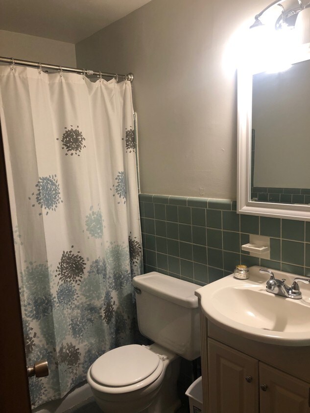Primary Photo - 1623 W Farnum Ave