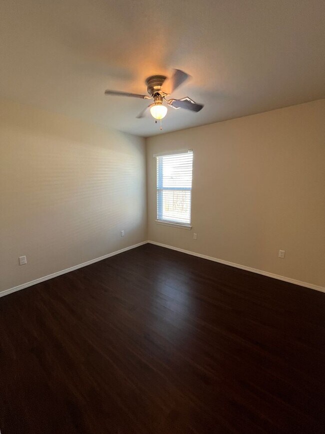 Foto del edificio - Paved Road/Cozy Home/Convenient location