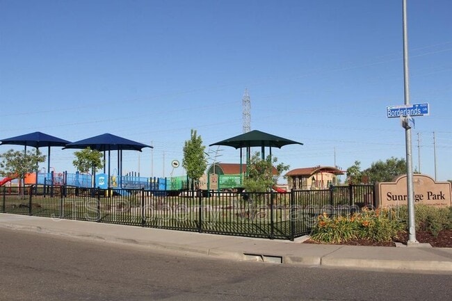 Building Photo - 12353 Canyonlands Dr