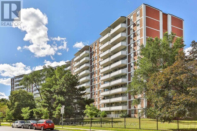 Building Photo - 105-105 Rowena Dr