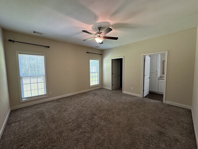 Foto del edificio - 441 Serenity Ave