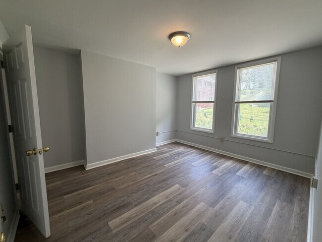 Foto del edificio - 221 Grant St