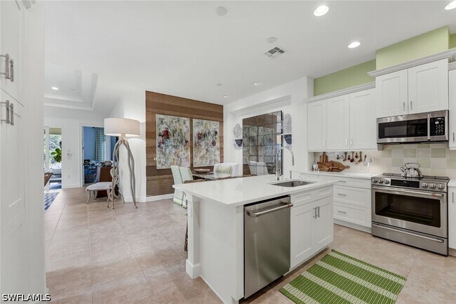 Building Photo - 5878 Haiti Dr