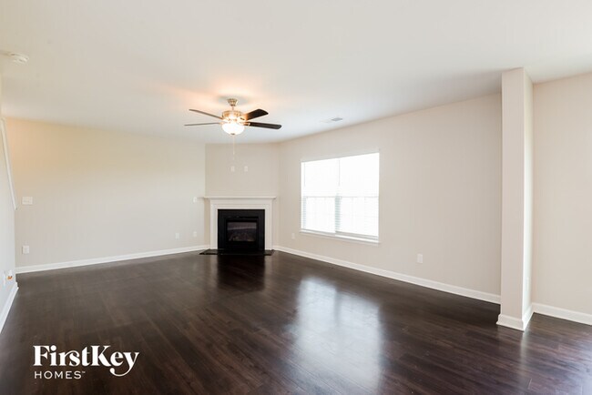 Building Photo - 1484 Kilstrom St