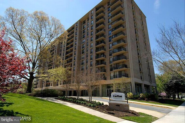 Foto del edificio - 4600 S Four Mile Run Dr