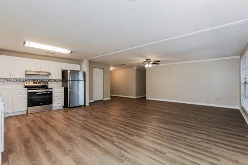 Building Photo - 6828 Eden Ln