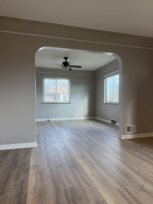 Foto del edificio - 9515 Railroad Ave